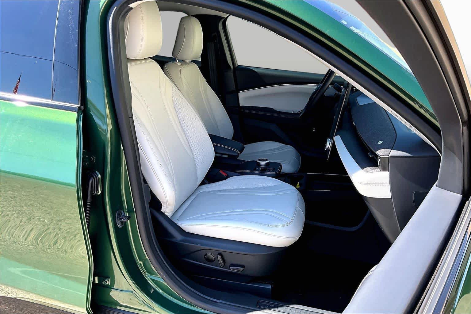 Used 2024 Eruption Green Ford Premium image 8