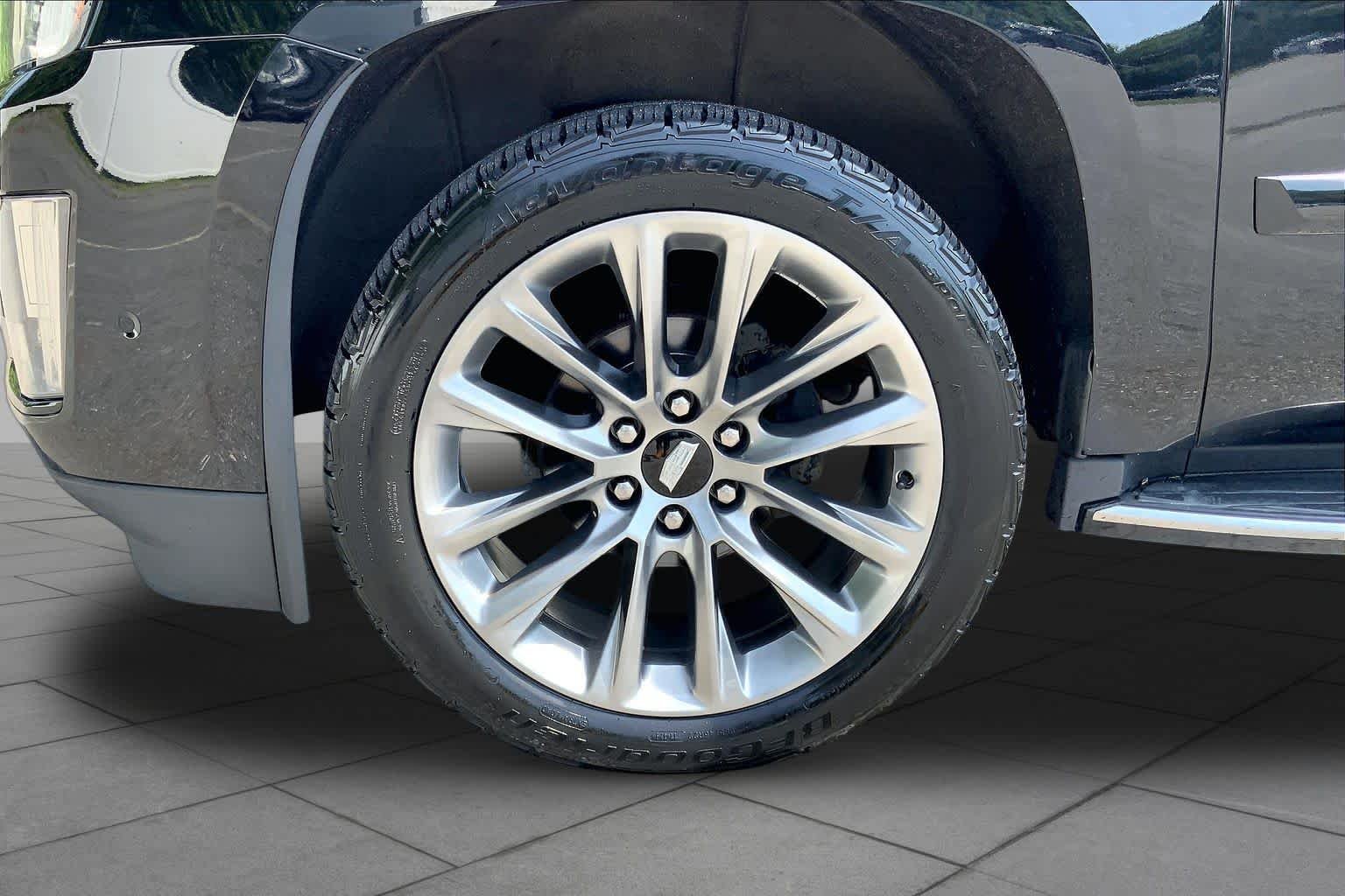 Certified Used 2020 Black Raven Cadillac Luxury image 12