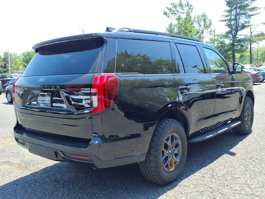 Certified Used 2025 Black Ford Tremor image 6
