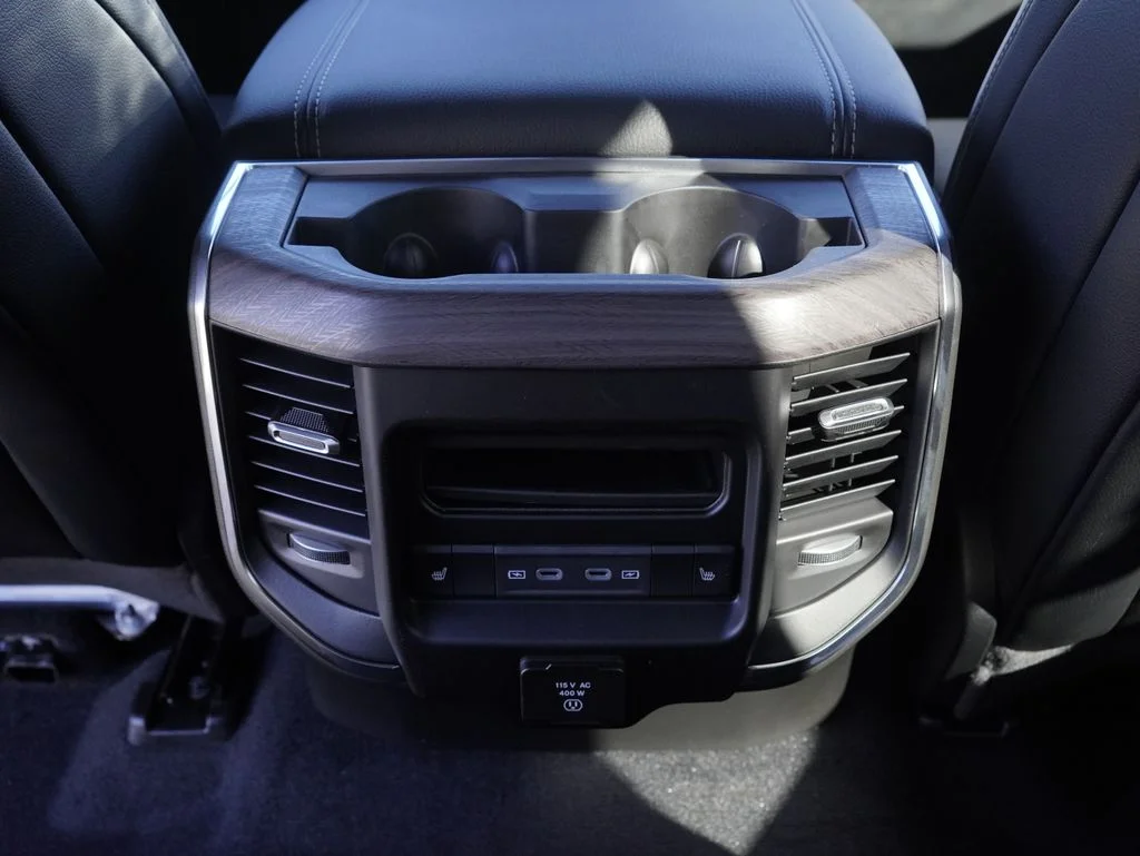 New 2026 Granite Crystal Metallic Clear-Coat Exterior Paint RAM Laramie image 29