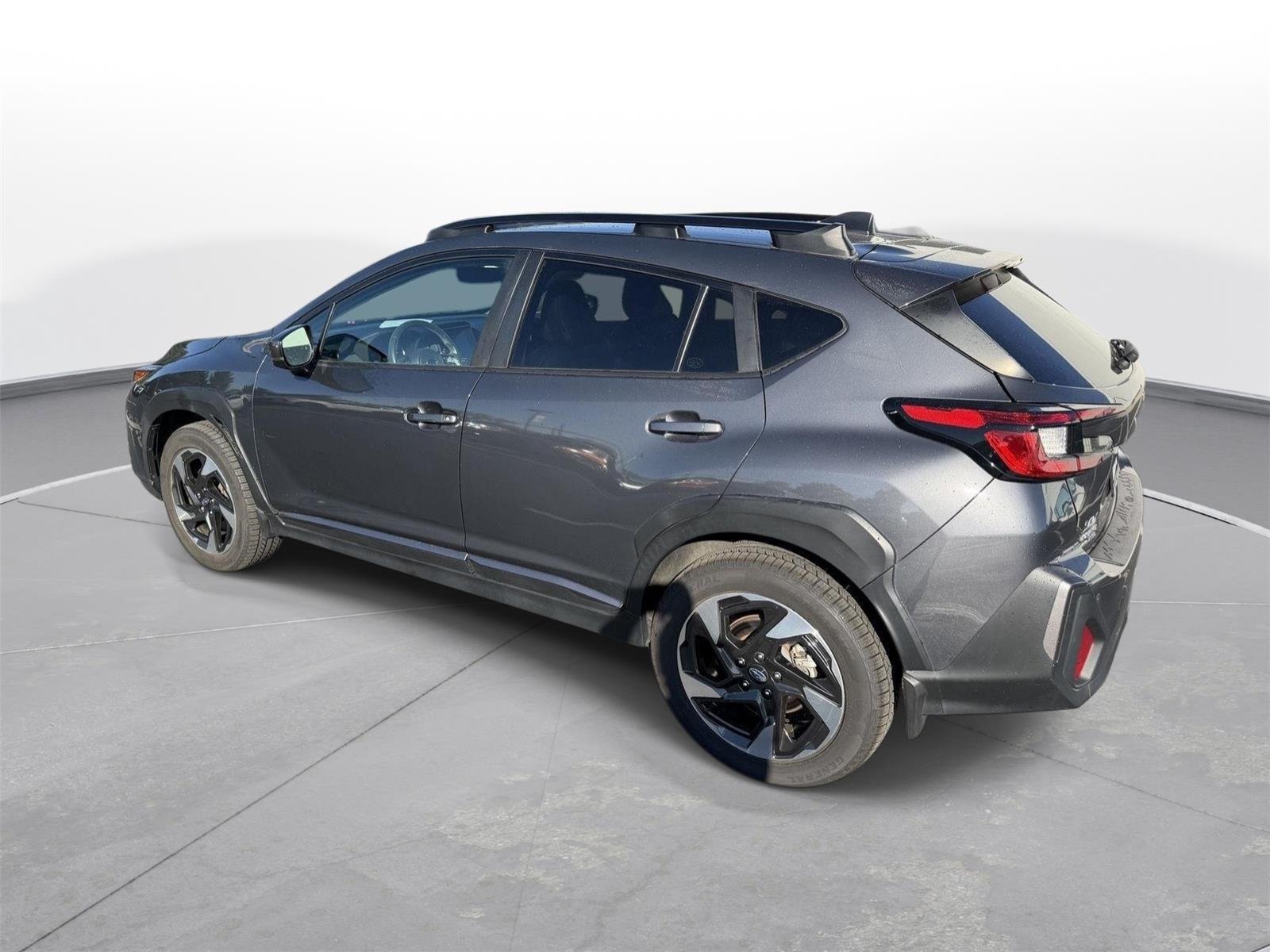 Used 2024 Magnetite Gray Metallic Subaru Limited image 2