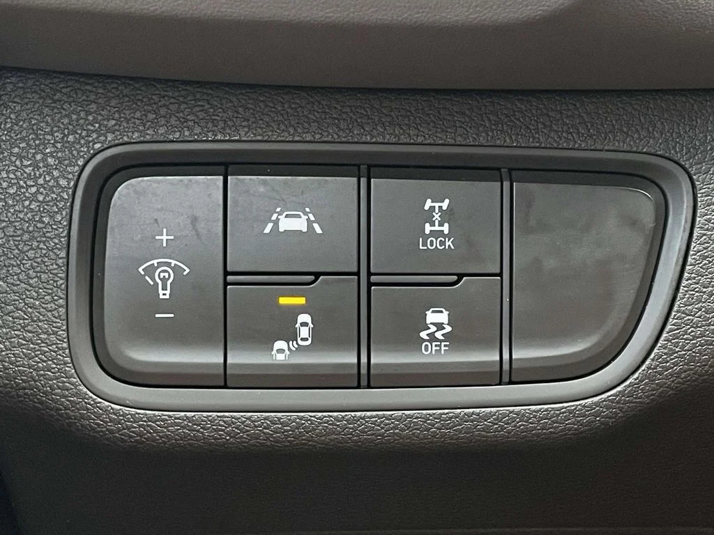 Used 2019 Machine Gray Hyundai SE image 9