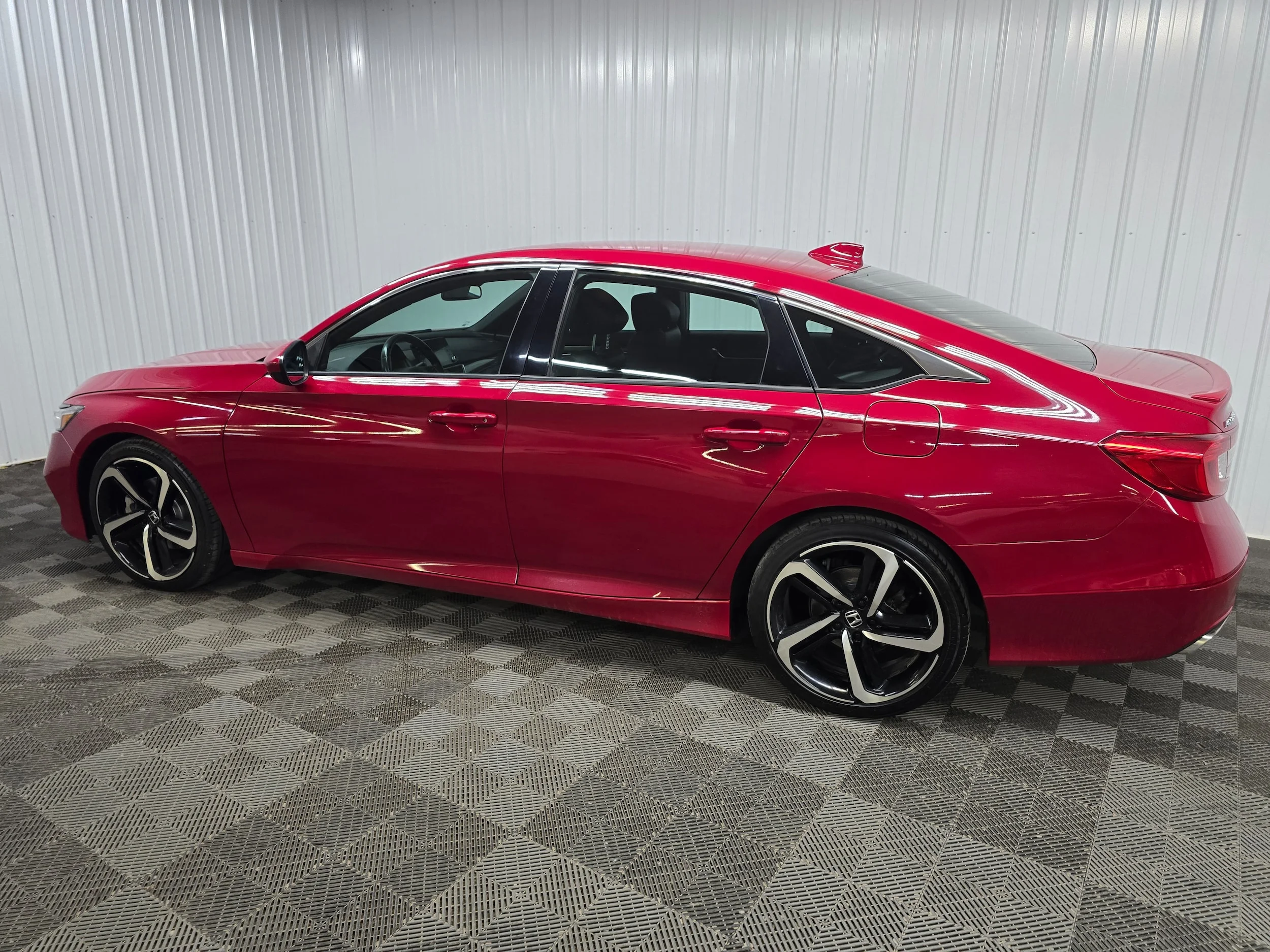 Used 2018 San Marino Red Honda Sport image 4