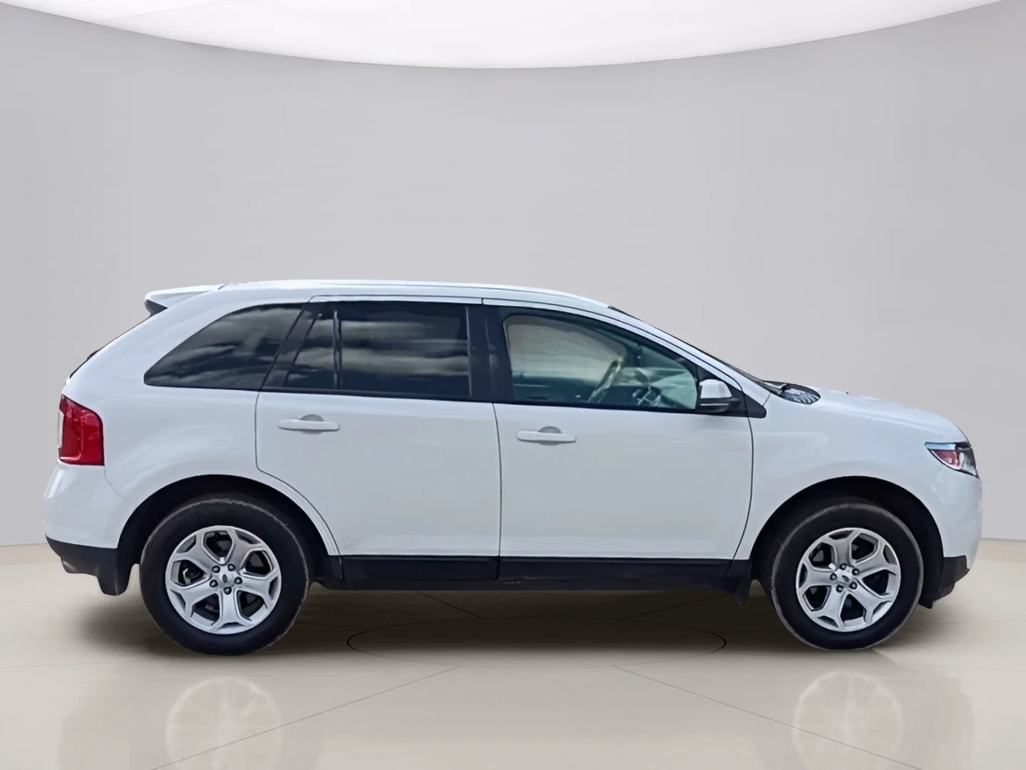Used 2013 White Ford SEL FWD image 6