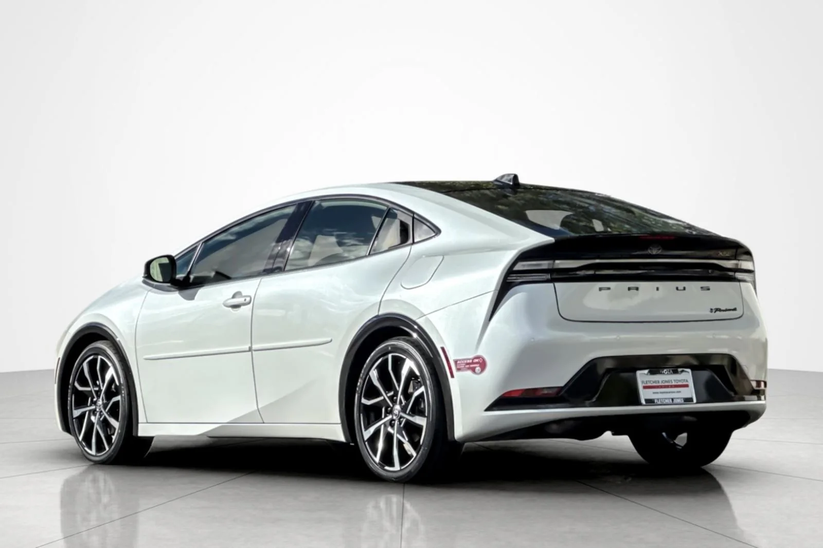 Certified Used 2024 Wind Chill Pearl Toyota XSE image 3
