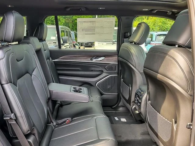 New 2027 Steel Blue Paint Jeep Limited Reserve image 27