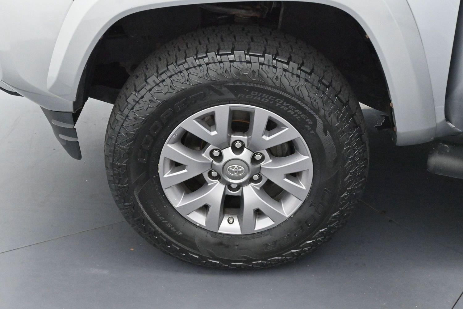 Used 2019 Silver Sky Metallic Toyota SR image 27