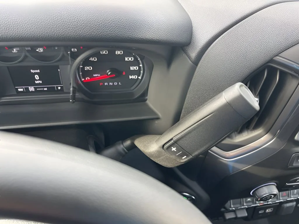 Used 2025 Summit White Chevrolet Custom Trail Boss image 19