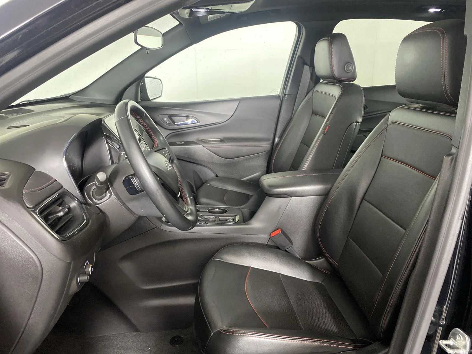 Used 2024 Mosaic Black Metallic Chevrolet RS image 10