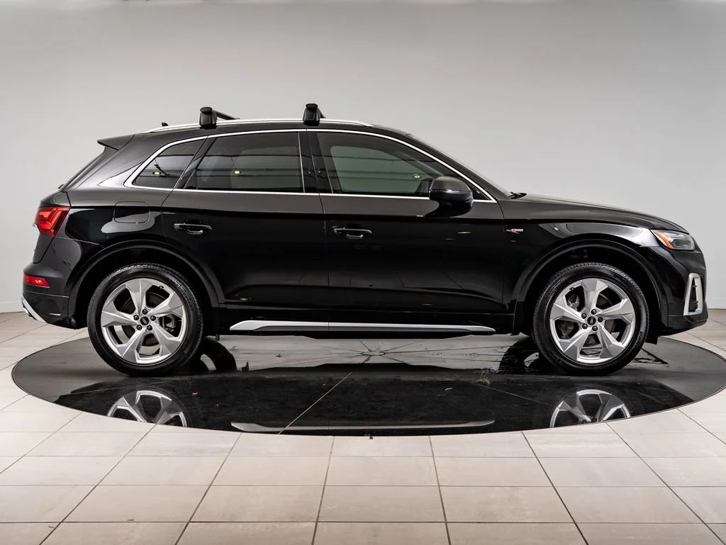 Used 2023 Black Metallic Audi 45 S line Premium image 11
