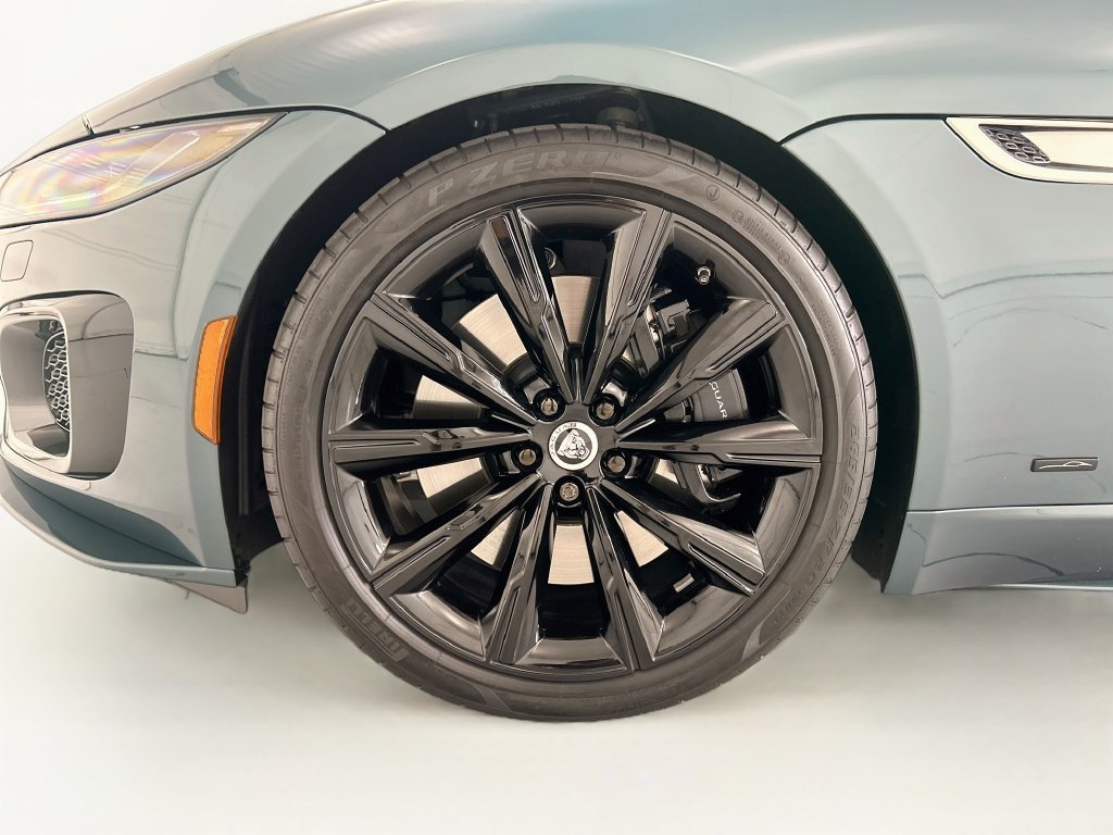 Used 2024 Green Metallic Jaguar P575 R75 image 32