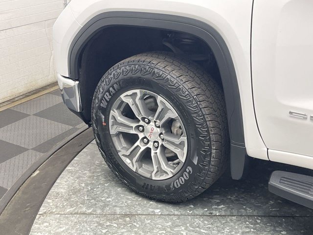 Used 2020 Summit White GMC SLE image 34