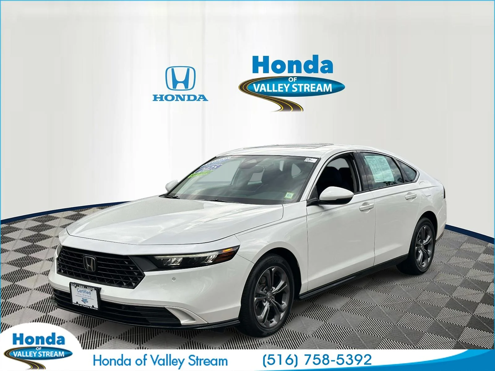 Certified Used 2025 Platinum White Pearl Honda EX-L image 4