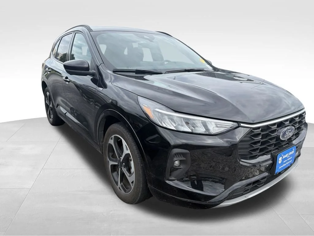 Used 2023 Black Metallic Ford ST-Line Select image 17