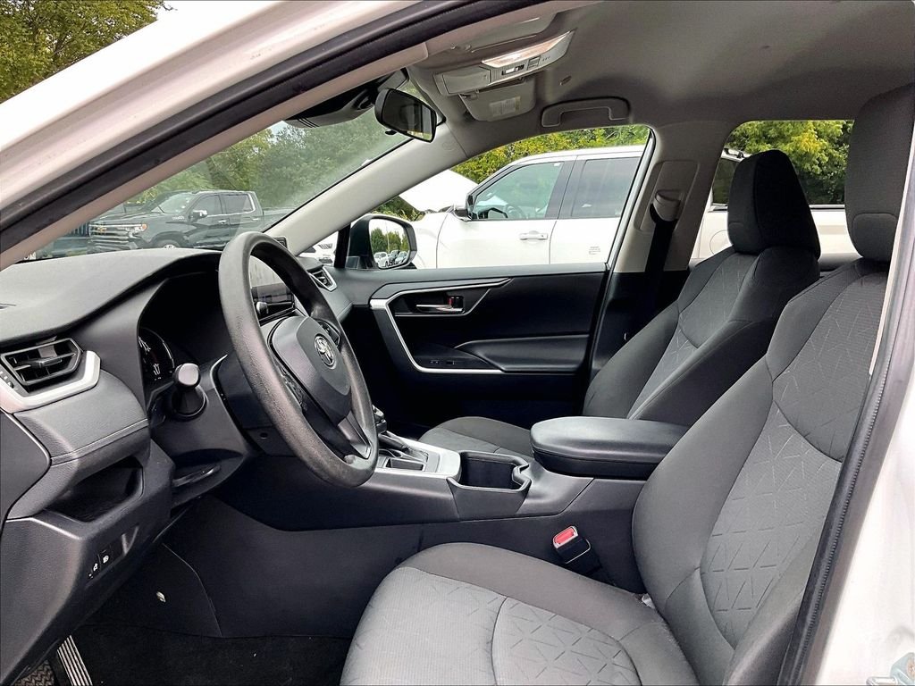 Used 2024 White Toyota XLE image 4
