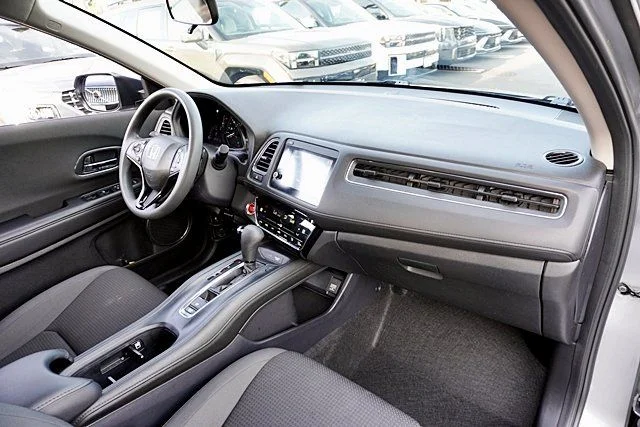 Used 2022 Silver Honda EX image 9