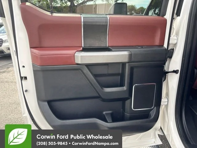 Used 2018 White Ford Platinum image 28