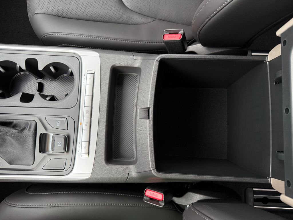 New 2027 Snow White Pearl Kia LXS image 30
