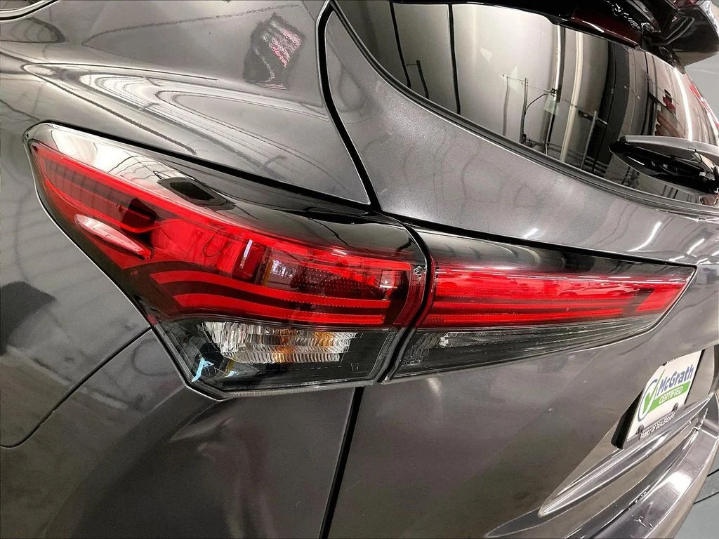Used 2022 Gray Toyota XLE image 35