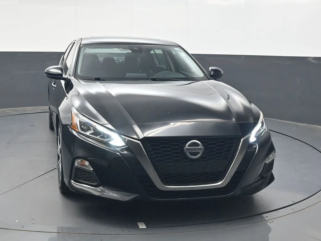 Used 2021 Black Nissan 2.5 SR image 14