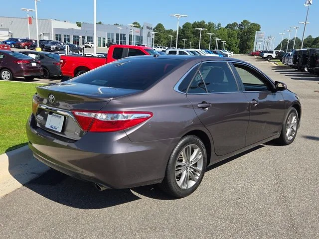 Used 2016 Gray Toyota SE image 12