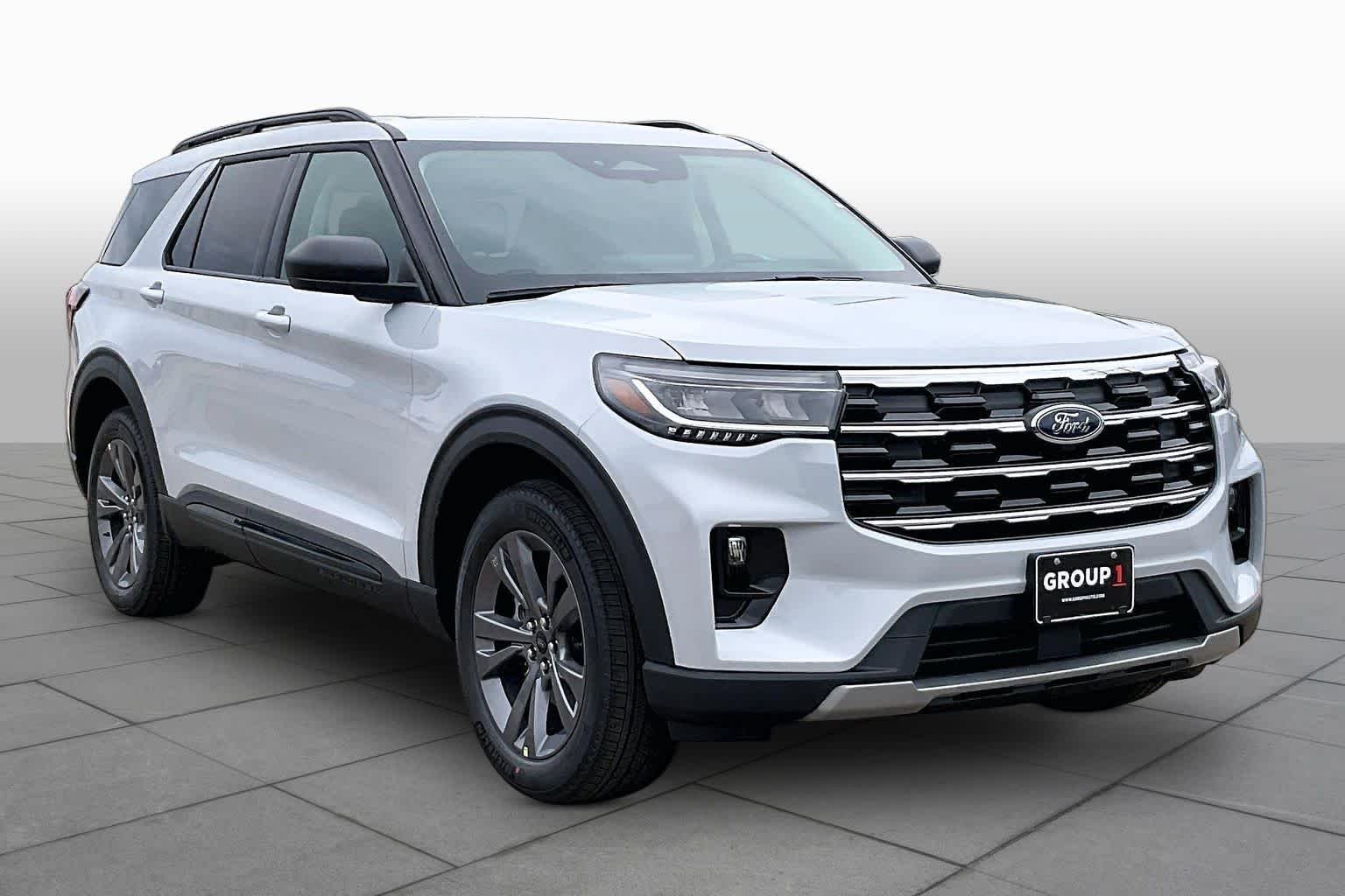 New 2026 Space White Metallic Ford Active image 2