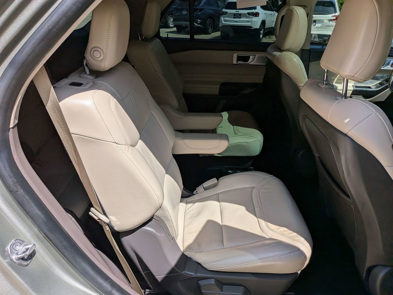 Used 2020 Silver Spruce Metallic Ford Platinum image 35