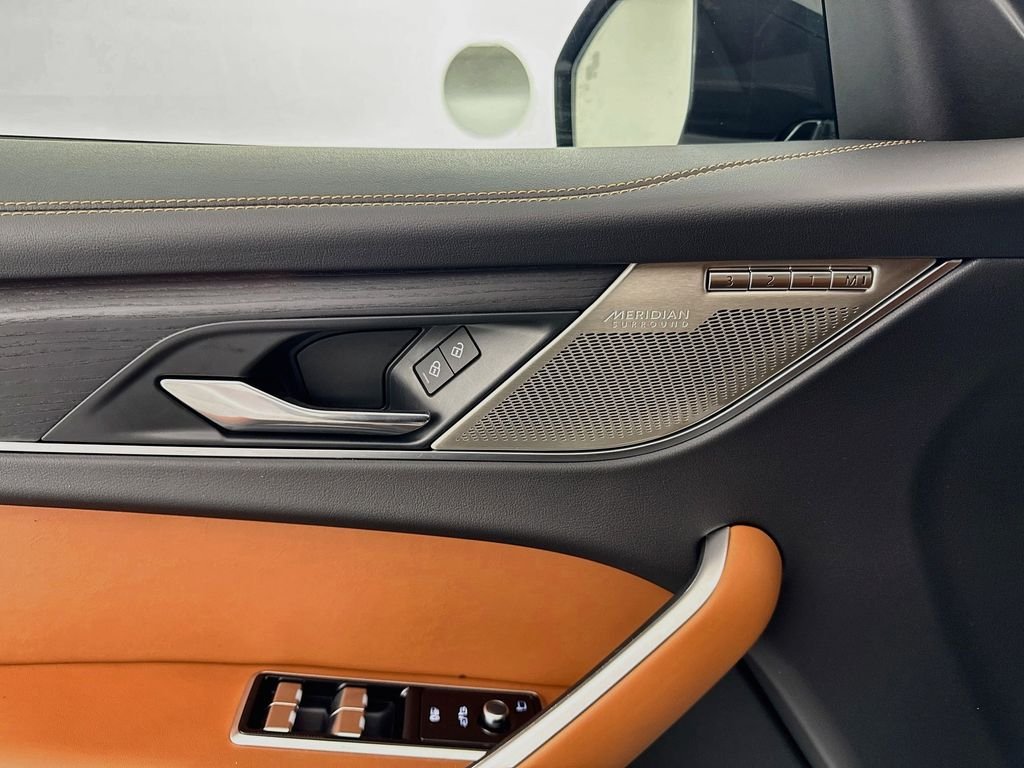 2026 Jaguar F-Pace R-Dynamic S - Photo 19