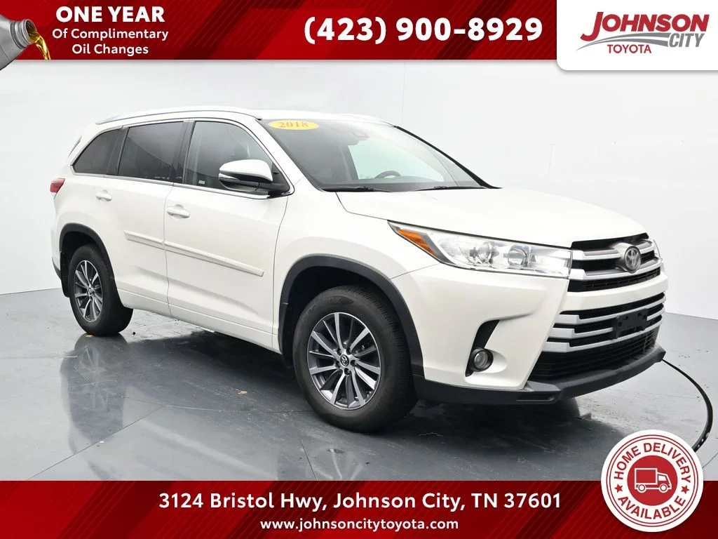 Used 2018 White Toyota XLE image 1