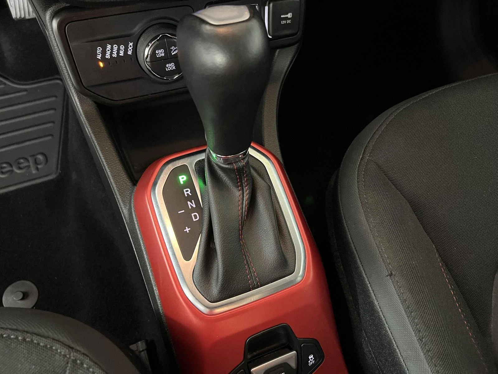 Used 2021 Glacier Metallic Clearcoat Jeep Trailhawk image 14