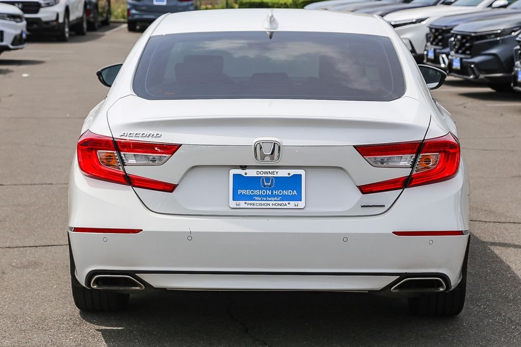 Used 2018 Platinum White Pearl Honda Touring image 7