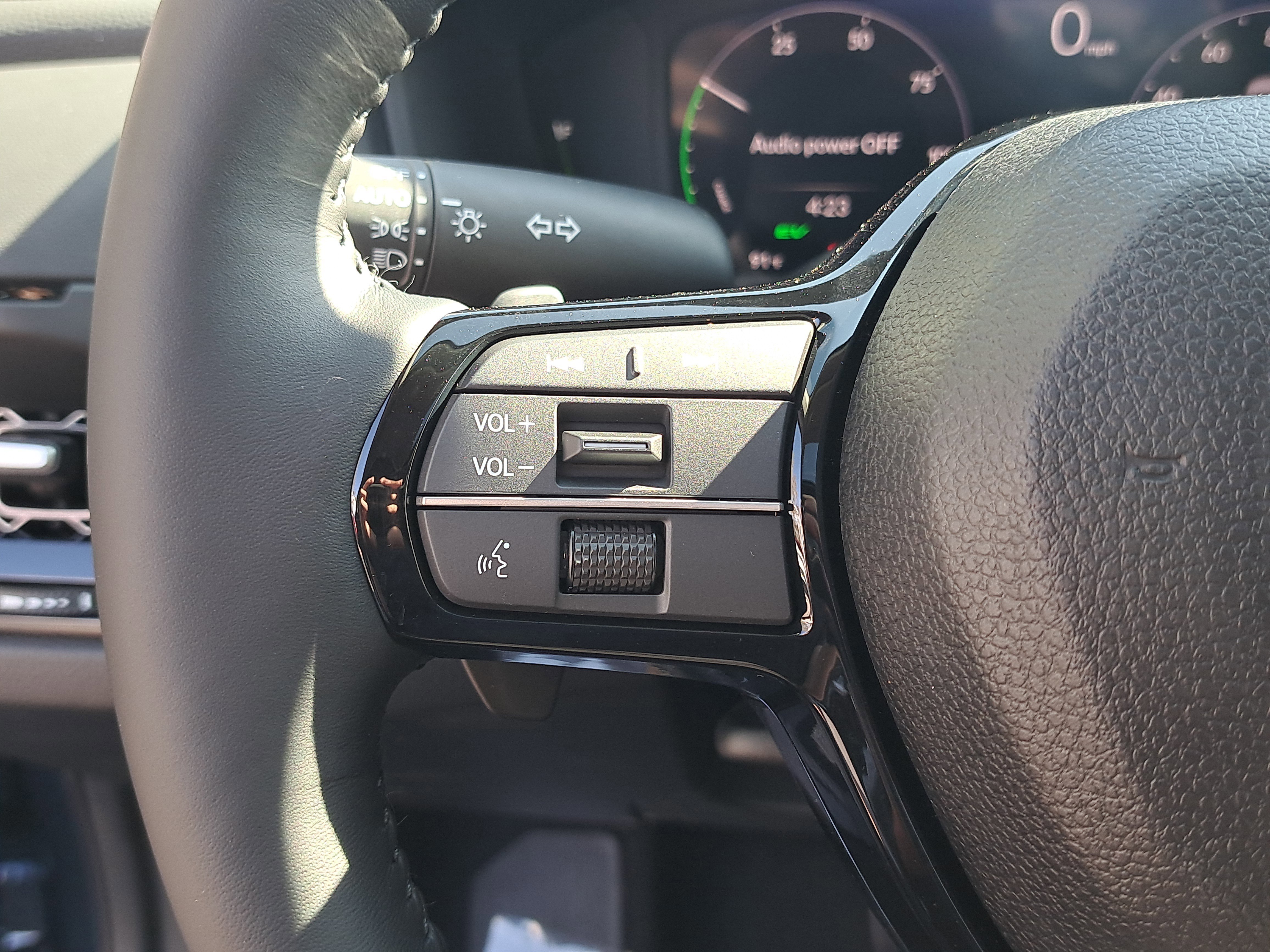 New 2026 Urban Gray Pearl Honda Touring image 23