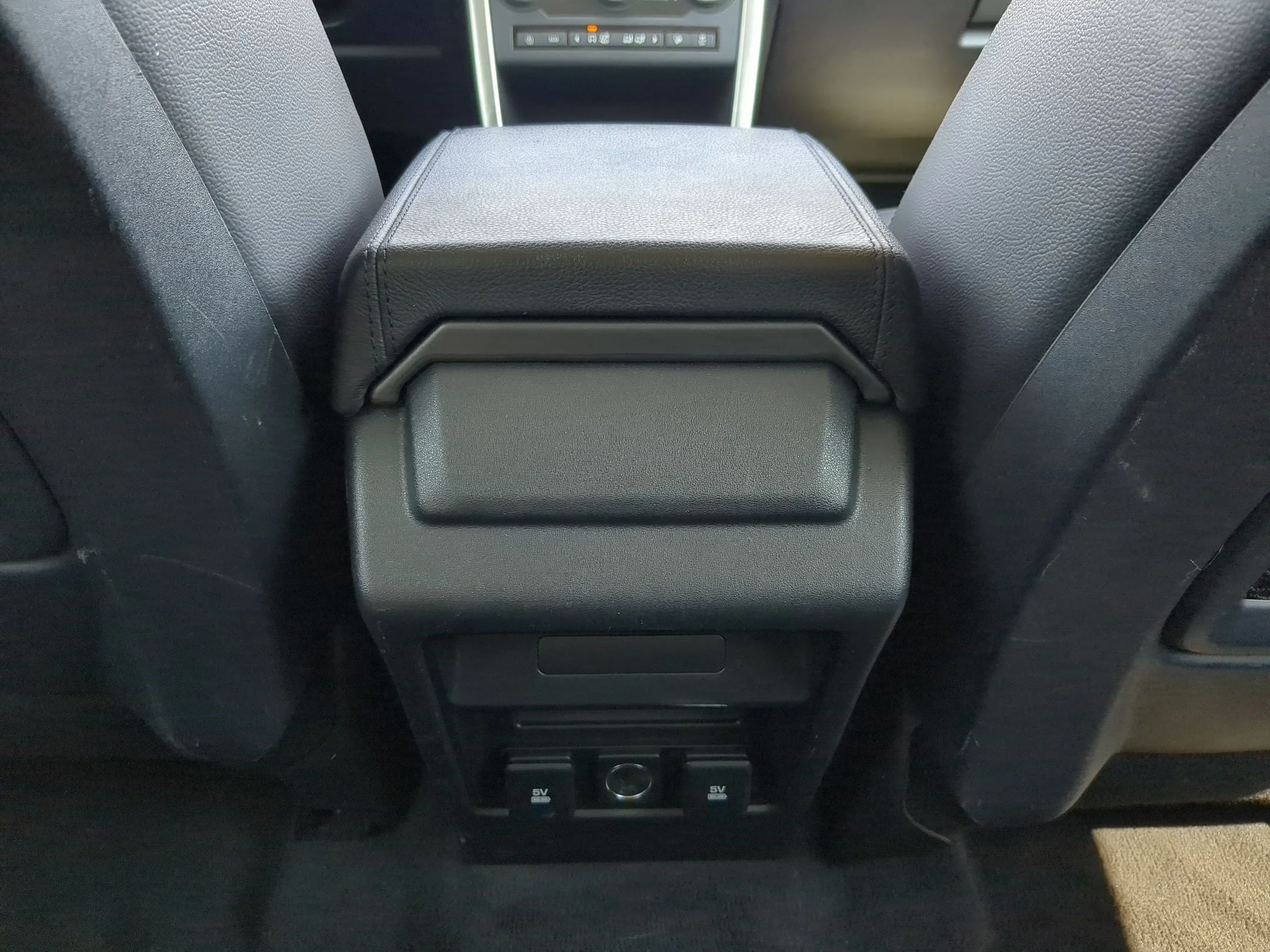Used 2019 Narvik Black Land Rover SE image 25