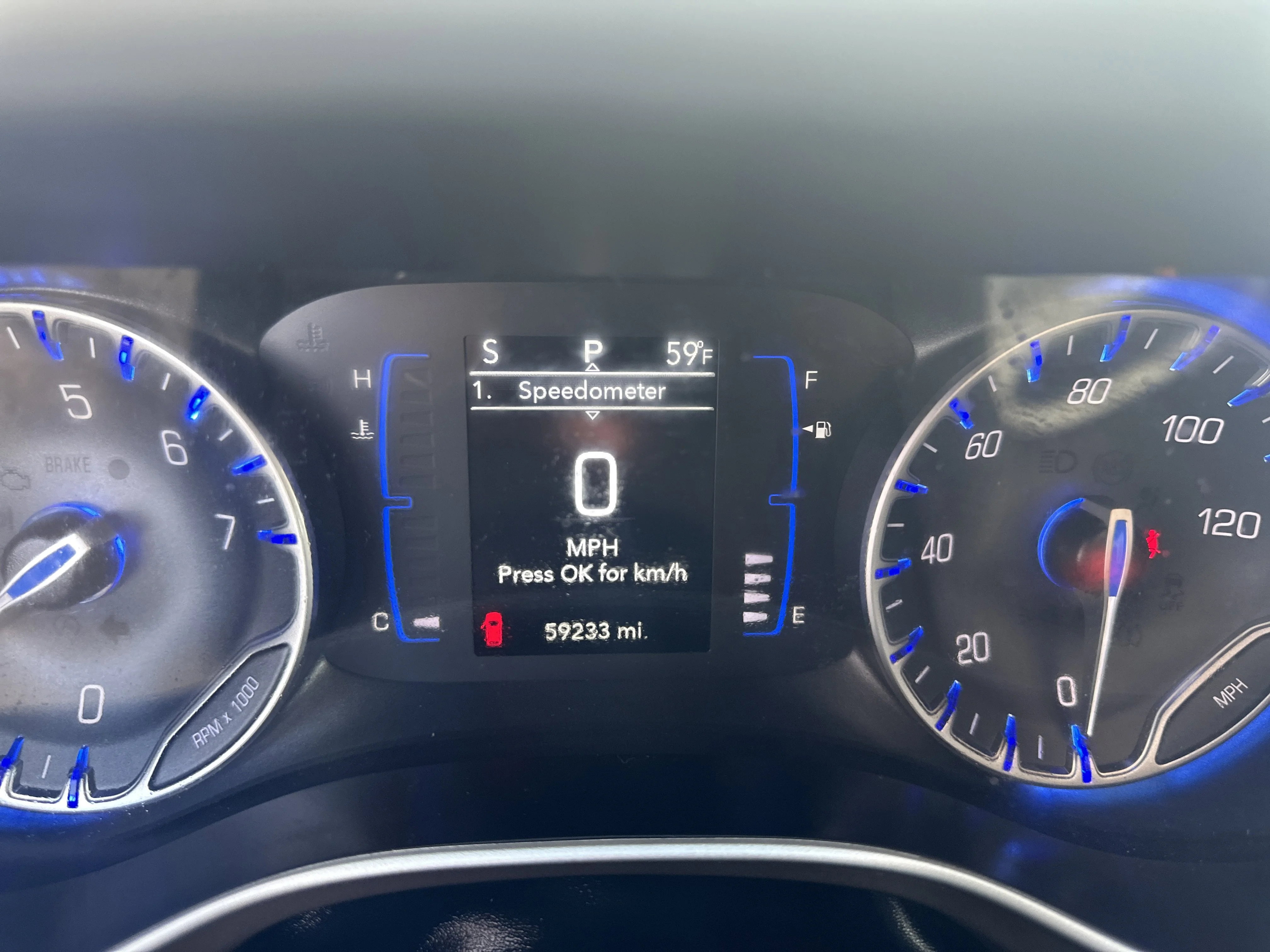2023 Chrysler Voyager LX - Photo 10