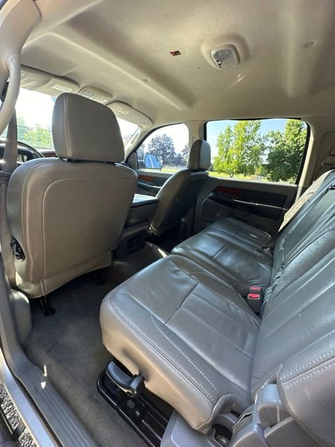 Used 2006 Bright Silver Metallic Dodge SLT image 17