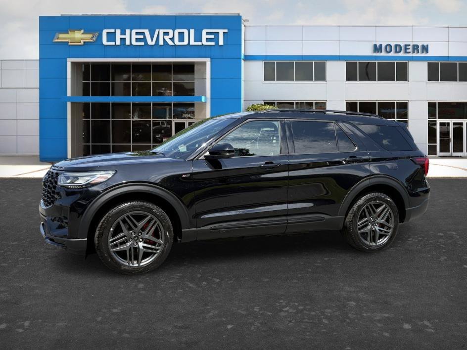 Used 2025 Black Metallic Ford ST-Line image 1