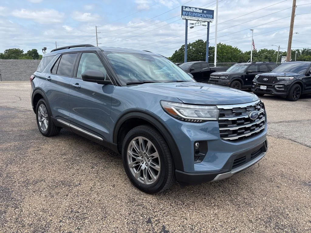2025 Ford Explorer Active 4WD (PL535)'s photo