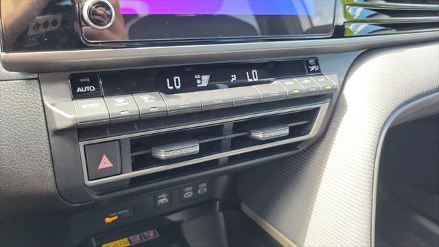 Certified Used 2025 ICE CAP Toyota  image 18