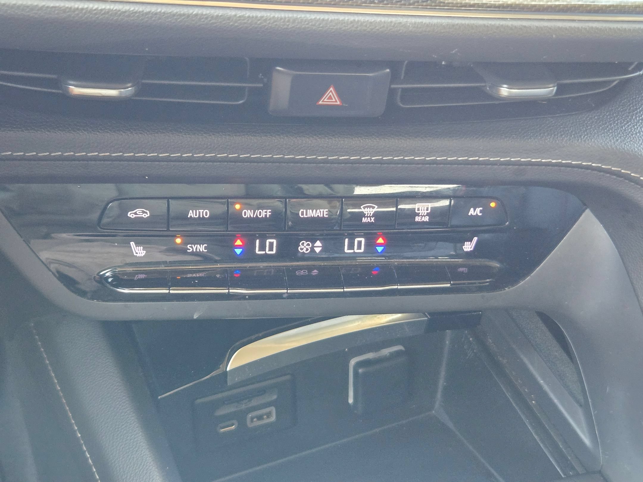 2022 Buick Envision Essence - Photo 18