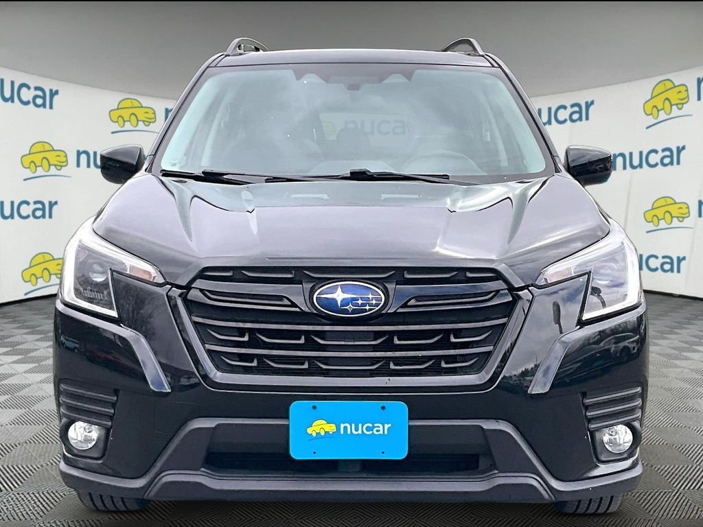 Used 2022 Crystal Black Silica Subaru Premium image 3