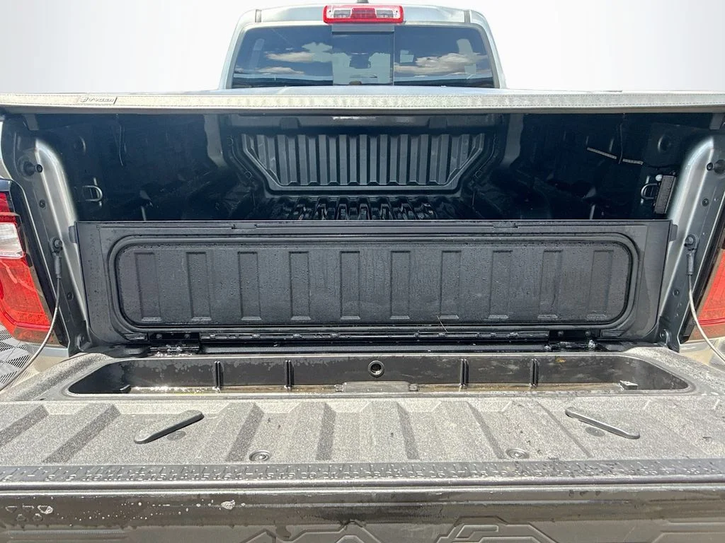 Used 2023 Silver GMC Elevation image 30