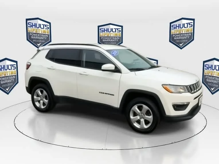 Used 2020 White Clearcoat Jeep Latitude image 2