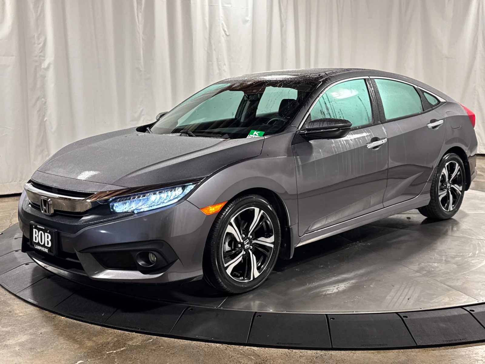 Used 2016  Honda Touring image 1