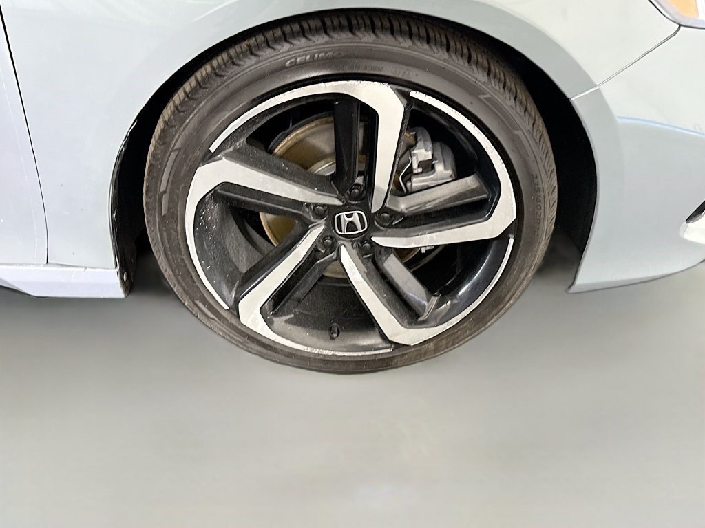 Used 2021 Lunar Silver Metallic Honda Sport image 28