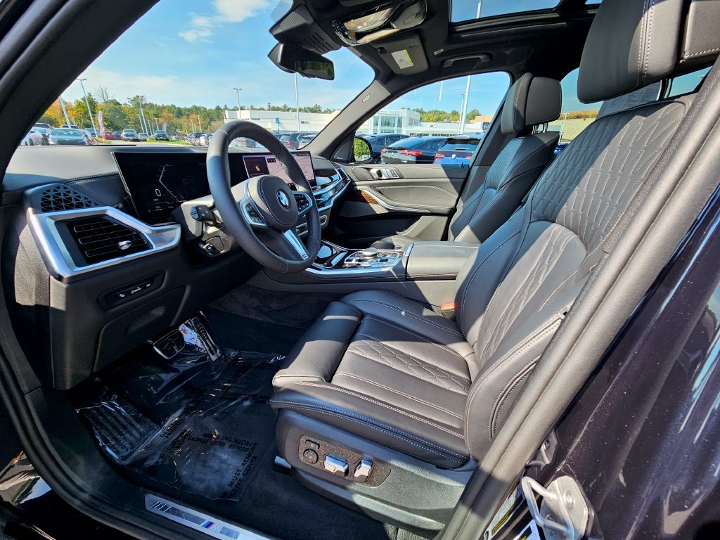 Certified Used 2025 Carbon Black Metallic BMW xDrive40i image 16