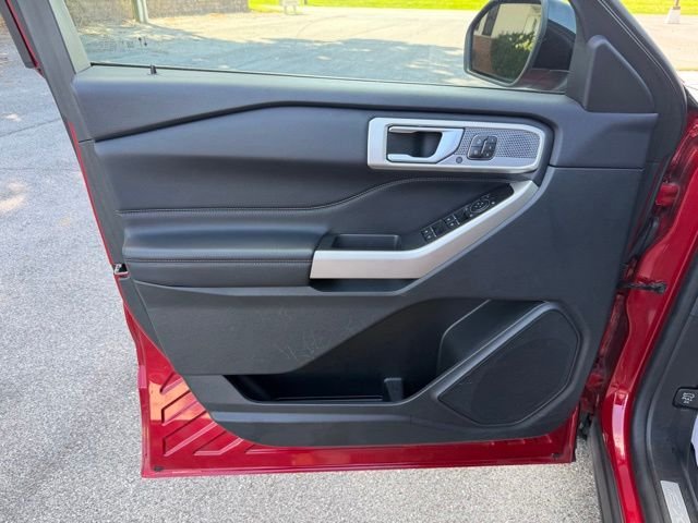 Certified Used 2023 Rapid Red Metallic Tinted Clearcoat Ford Limited image 13