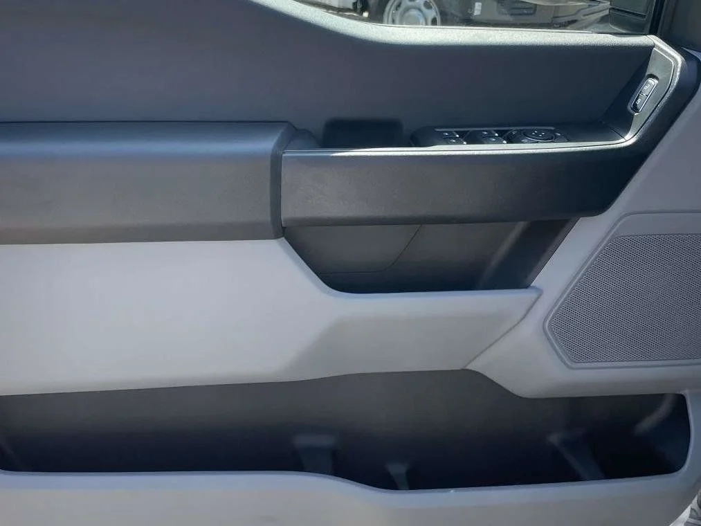 New 2026 Oxford White Ford XL image 15