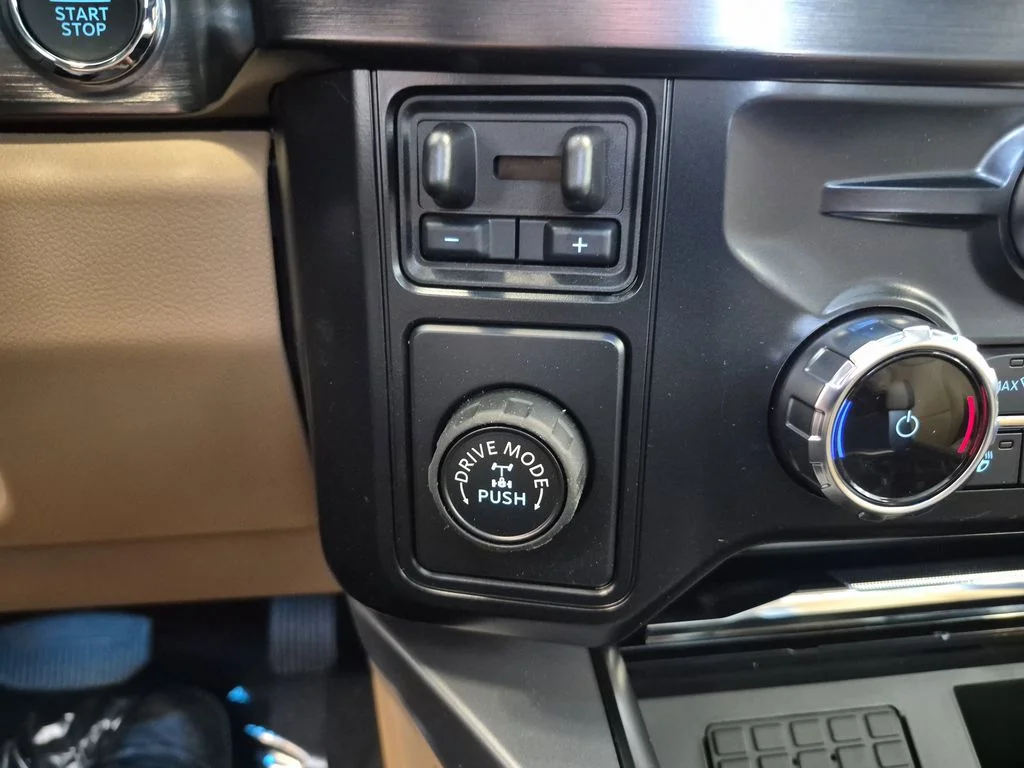New 2026 Marsh Gray Ford F-250® Lariat® image 29