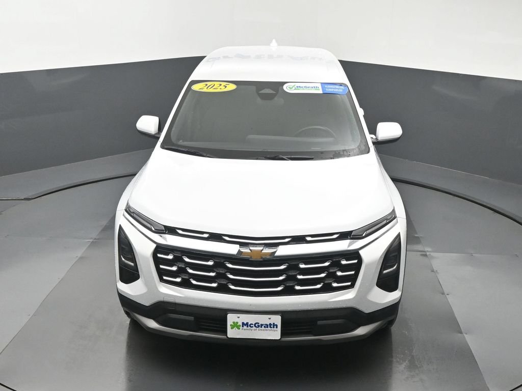 Used 2025 White Chevrolet LT image 29