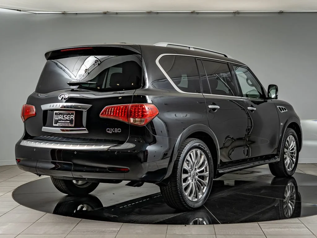 Used 2017 Black Obsidian INFINITI  image 5